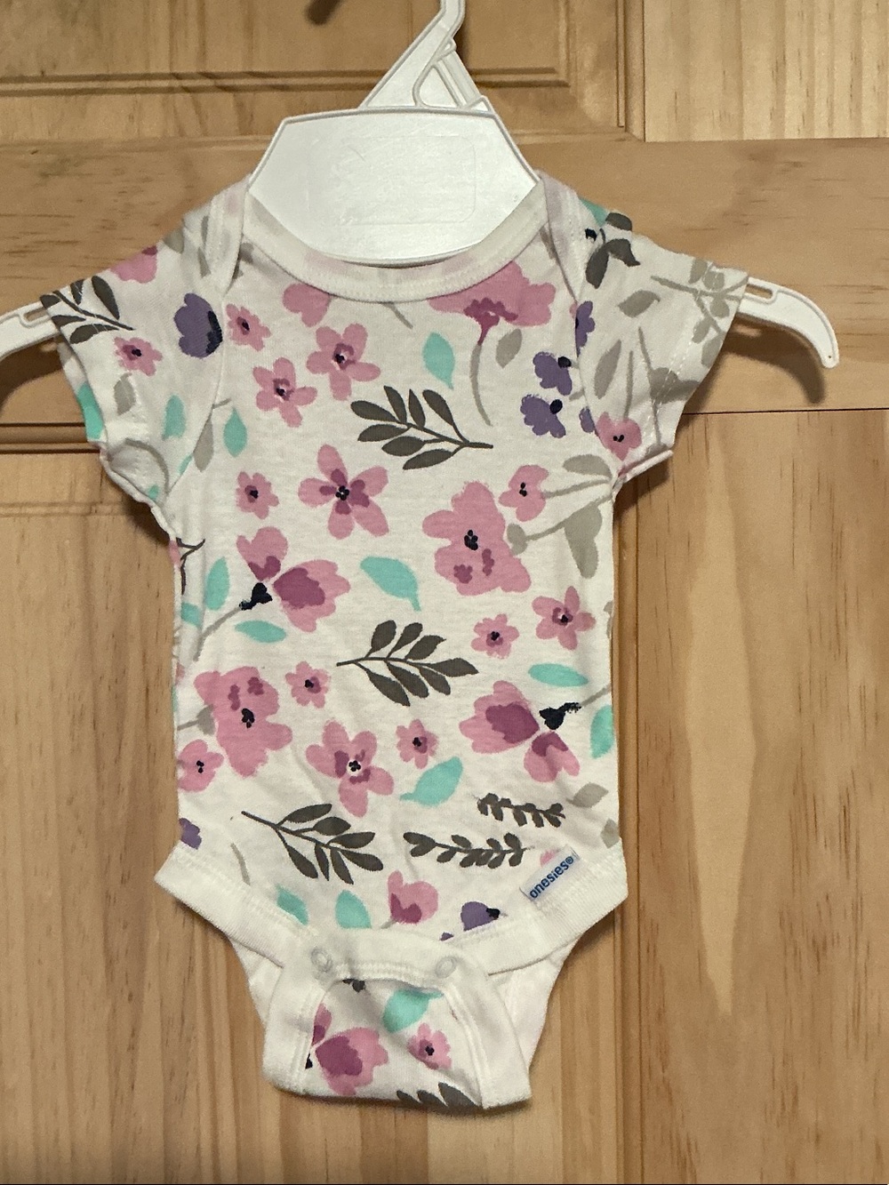Baby Floral Short-Sleeve One-Piece Bodysuit in White with Pink Flowers